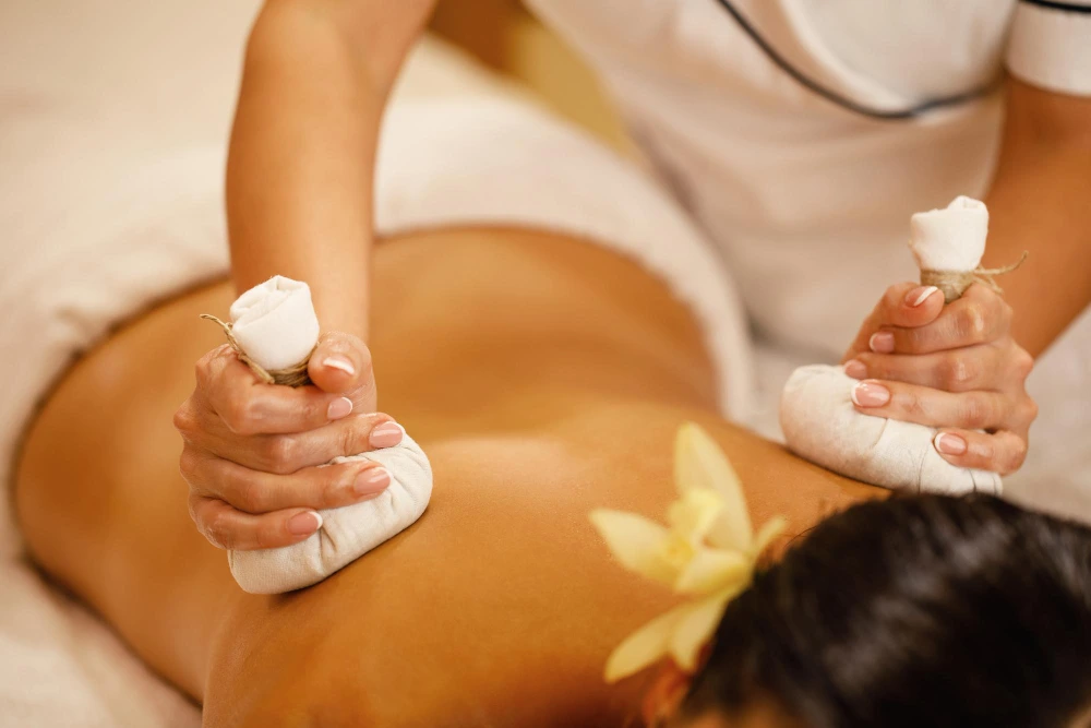 Pizhichil Treatment in Kerala: Benefits, Procedure & Cost